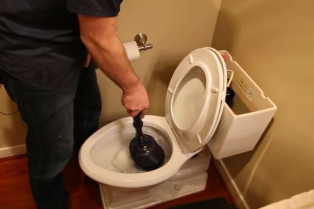 kohler toilet clogging problem