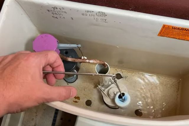 kohler toilet flapper not sealing