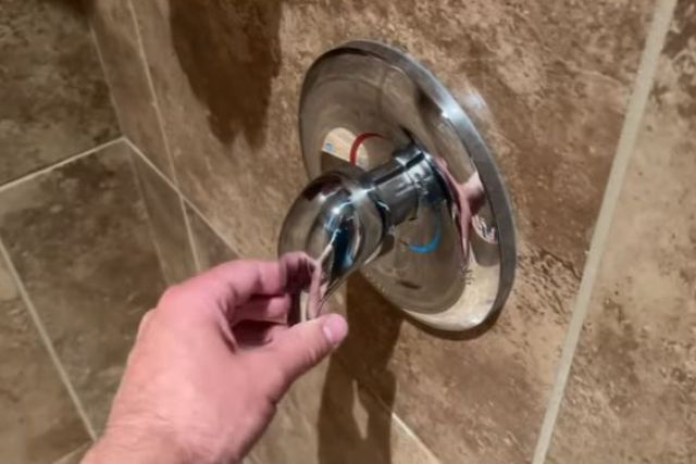 moen shower handle won't stay in place