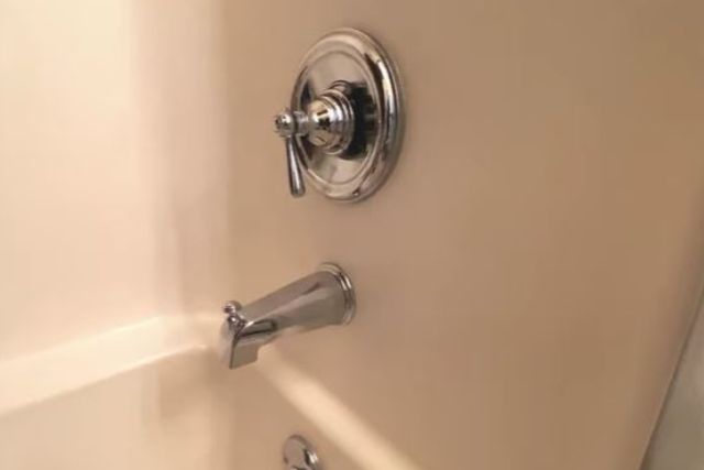 moen shower valve not mixing properly